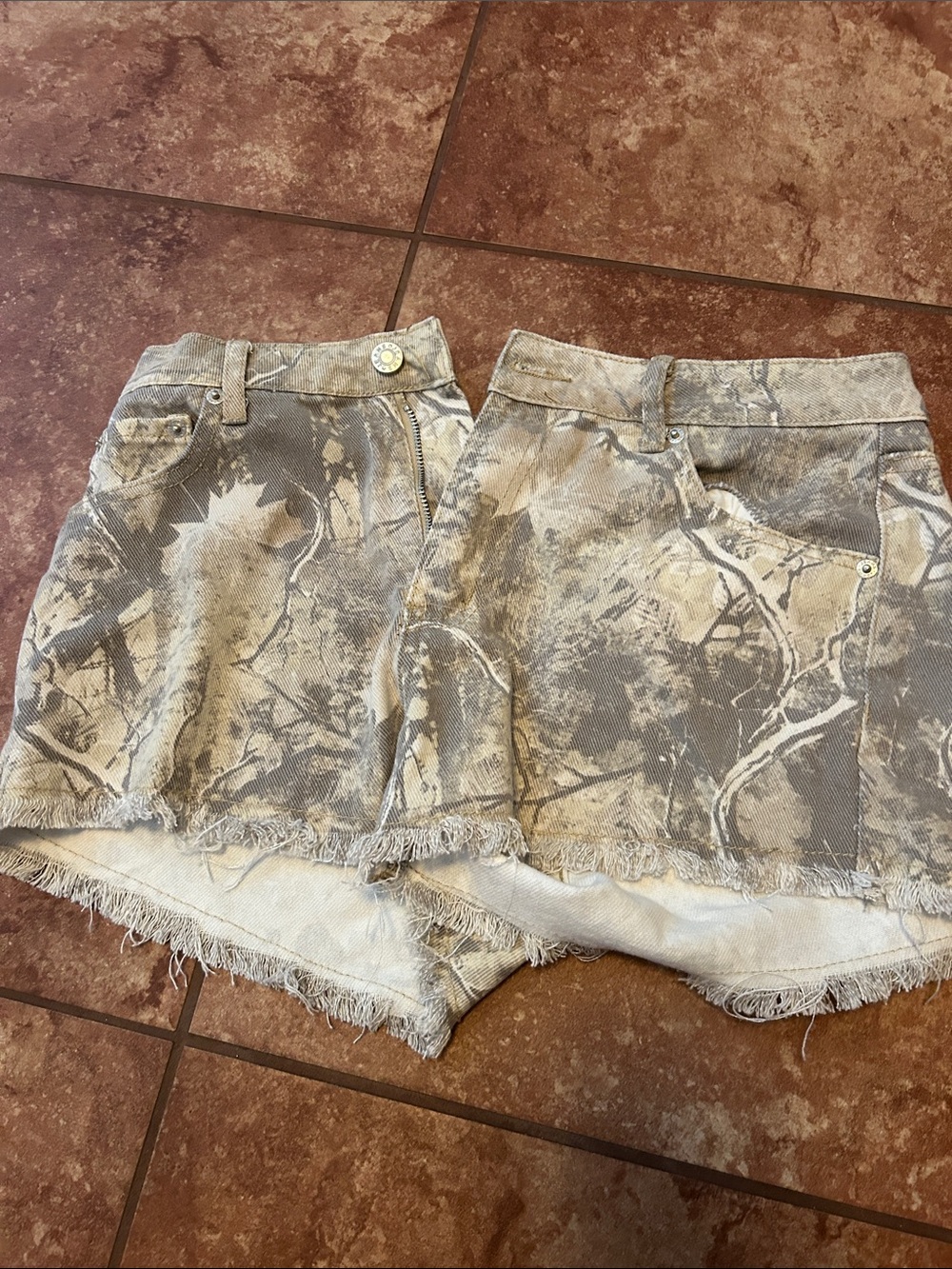 Rue21 Beige and Gray Camo-Print Denim Shorts